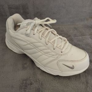 Nike Airliner Athletic Shoes